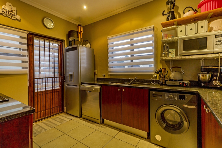 3 Bedroom Property for Sale in Heritage Park Western Cape